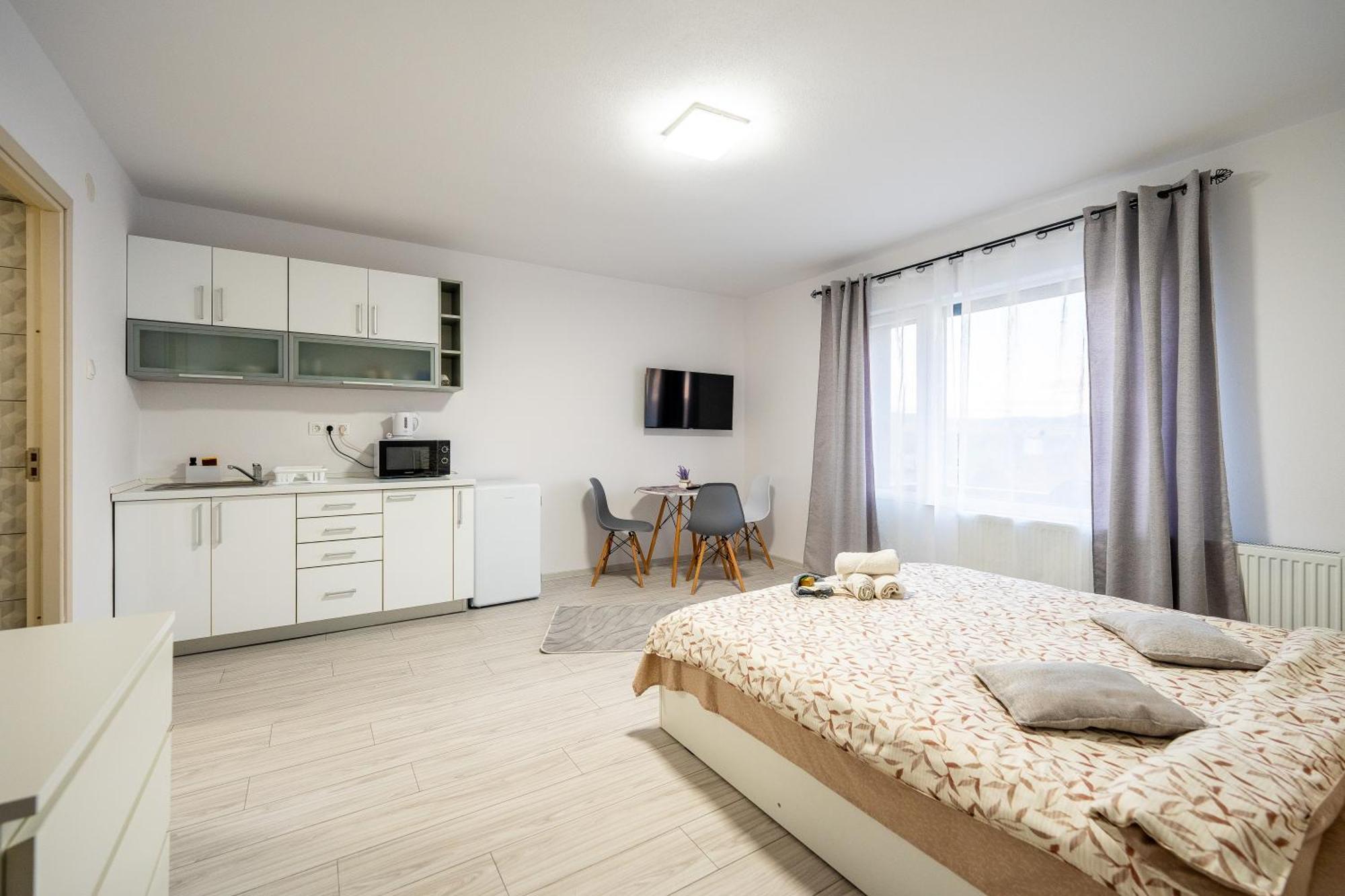 Hotel Yvett House Sfântu-Gheorghe Zimmer foto